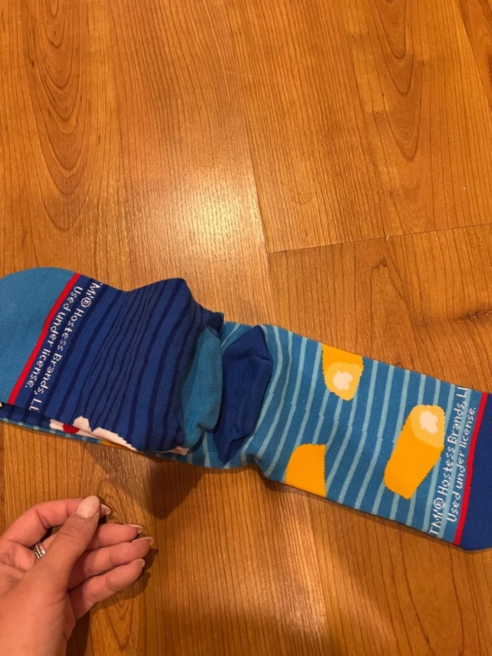 Twinkies Novelty Men's Crew Socks - Blue